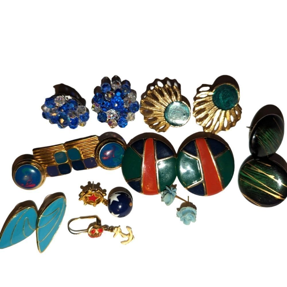Vintage blue‎ green and gold tone earrings lot